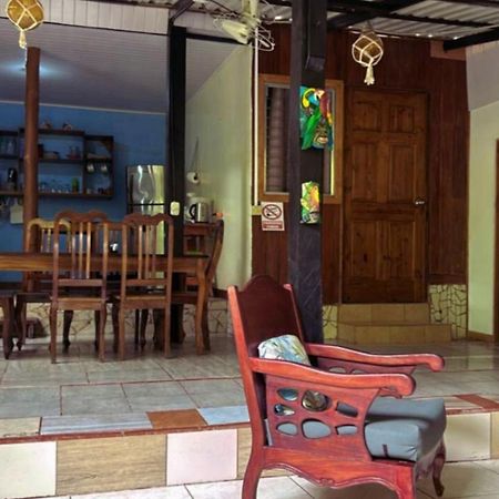 Casita Happy Feet And Tours Corcovado Hotell Drakes Bay Exteriör bild