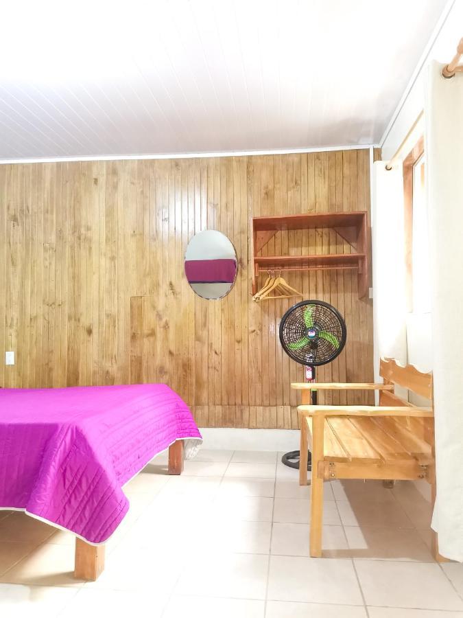 Casita Happy Feet And Tours Corcovado Hotell Drakes Bay Exteriör bild