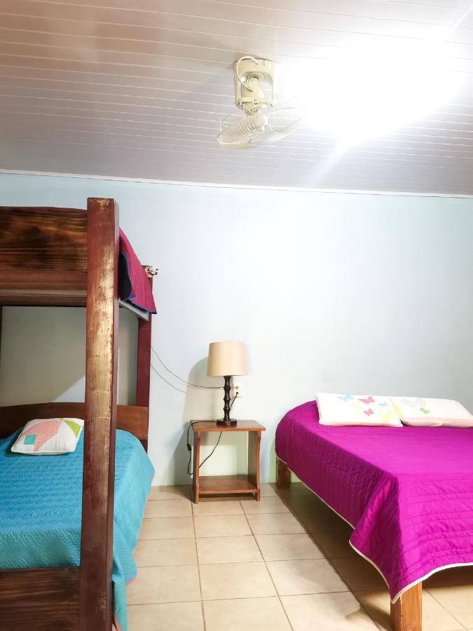 Casita Happy Feet And Tours Corcovado Hotell Drakes Bay Exteriör bild