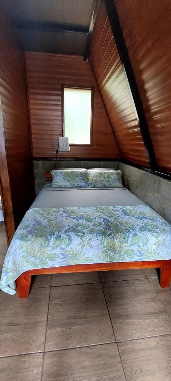 Casita Happy Feet And Tours Corcovado Hotell Drakes Bay Exteriör bild