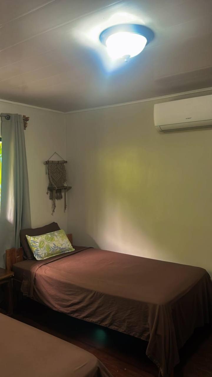 Casita Happy Feet And Tours Corcovado Hotell Drakes Bay Exteriör bild